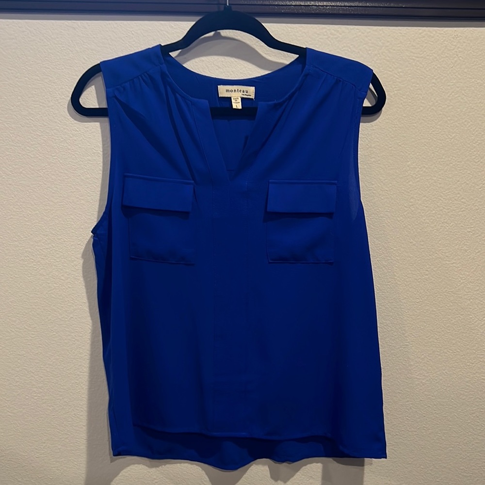 Monteau sleeveless top. Royal Blue. Fantastic condition. Size large